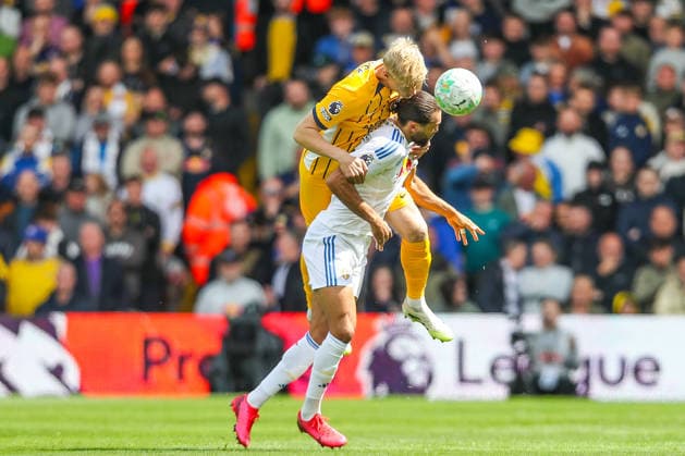 Leeds United v Brighton & Hove Albion, Premier League Jan Paul van Hecke Of Brighton & Hove Albion battles with Dominic Calvert-Lewin Of Leeds United during the Leeds United v Brighton & Hove Albion Premier League match at Elland Road, Leeds, England on 17 May 2026 Credit: Lee Keuneke Every Second Media Editorial use only. All images are copyright Every Second Media Limited. No images may be reproduced without prior permission. All rights reserved. Premier League and Football League images are subject to licensing agreements with Football DataCo Limited. see https: www.football-dataco.com Copyright: xIMAGO EveryxSecondxMediax ESM-1999-0046 LeexKeunekex xEveryxSecondxMediax