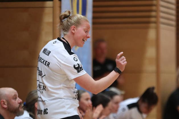 Handball, 2 Alsco HBF HC Leipzig Bergischer HC 17 05 2026 Coach Assina Müller Bergischer HC 2 Alsco Handball Bundesliga Women, HBF, Season 2025 2026, 28 Matchday HC Leipzig vs Bergischer HC on 17 05 2026 at Sporthalle Brüderstraße Leipzig Copyright: xBEAUTIFULxSPORTS JanxKaeferx