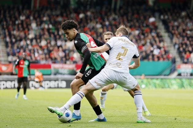 NIJMEGEN - (lr) Sami Ouaissa of NEC Nijmegen, Alfons Sampsted of Go Ahead Eagles during the Dutch Eredivisie match between NEC Nijmegen and Go Ahead Eagles at De Goffert on 17 May 2026 in Nijmegen, the Netherlands. BART STOUTJESDIJK ANP Eredivisie 2025-2026 xVIxANPxSportx xxANPxIVx 558550840 originalFilename: 558550840.jpg