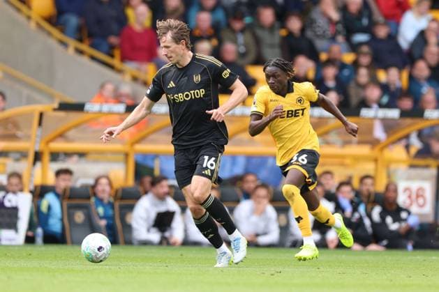 Sander Berge of Fulham and Mateus Manà of Wolverhampton Wanderers Wolverhampton Wanderers v Fulham, Premier League, Football, Molineux, Wolverhampton, UK - 17 May 2026Wolverhampton Molineux United Kingdom EDITORIAL USE ONLY No use with unauthorised audio, video, data, fixture lists, club league logos or live services. Online in-match use limited to 120 images, no video emulation. No use in betting, games or single club league player publications. Copyright: xRyanxBrowne Shutterstockx 16877463df