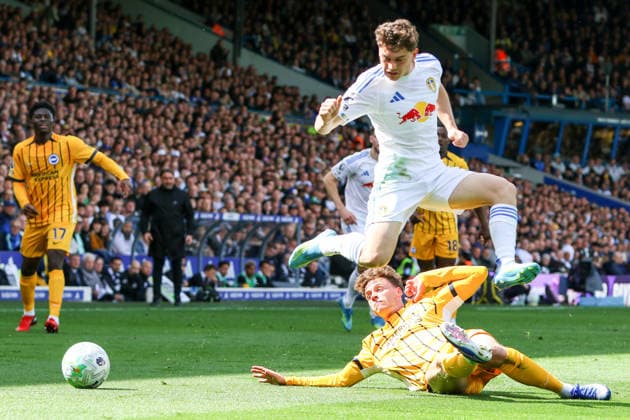 LEEDS, ENGLAND - MAY 17: Lewis Dunk of Brighton & Hove Albion controls the ball as Daniel James of Leeds United jumps above him during the Premier League match between Leeds United and Brighton & Hove Albion at Elland Road on May 17, 2026 in Leeds, England. Copyright: xSeanxChandlerx xSPPx Sportspressphoto_SPR148700