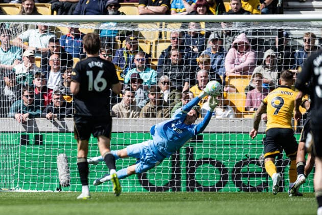 17th May 2026; Molineux Stadium, Wolverhampton, West Midlands, England; Premier League Football, Wolverhampton Wanderers versus Fulham; Bernd Leno of Fulham FC makes a diving save GodfreyxPitt