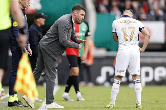 NIJMEGEN - (lr) Go Ahead Eagles coach Melvin Boel, Mathis Suray of Go Ahead Eagles during the Dutch Eredivisie match between NEC Nijmegen and Go Ahead Eagles at De Goffert on May 17, 2026 in Nijmegen, the Netherlands. BART STOUTJESDIJK ANP Eredivisie 2025-2026 xVIxANPxSportx xxANPxIVx 558551648 originalFilename: 558551648.jpg