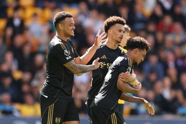 Antonee Robinson of Fulham scores a goal and celebrates 1-1. Wolverhampton Wanderers v Fulham, Premier League, Football, Molineux, Wolverhampton, UK - 17 May 2026Wolverhampton Molineux United Kingdom EDITORIAL USE ONLY No use with unauthorised audio, video, data, fixture lists, club league logos or live services. Online in-match use limited to 120 images, no video emulation. No use in betting, games or single club league player publications. Copyright: xRyanxBrowne Shutterstockx 16877463dm