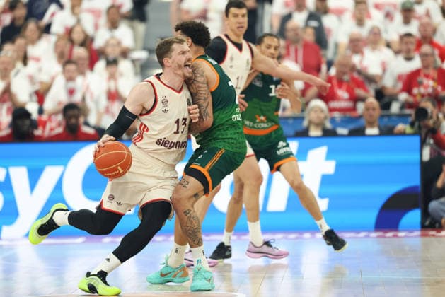 Andreas Obst FC Bayern Basketball, 13 with ball with Nolan Adekunle Vet Concept Gladiators Trier, 22 , GER, FC Bayern Basketball vs Vet Concept Gladiators Trier, Basketball, easycredit Basketball Bundesliga, Playoffs, Quarterfinals Season 2025 2026, 17 05 2026, GER, FC Bayern Basketball vs Vet Concept Gladiators Trier, Basketball, easycredit Basketball Bundesliga, Playoffs, Quarterfinals Season 2025 2026, 17 05 2026 Muenchen Copyright: xEibner-Pressefoto JennixMaulx EP_JML