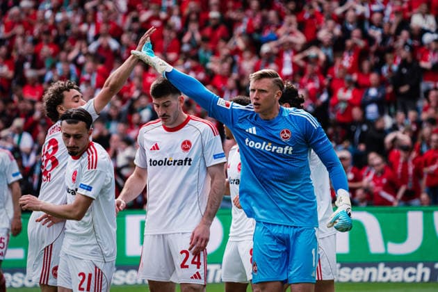 2 Bundesliga Hannover 96 vs 1 FC Nürnberg, 17 05 2026 Jan Reichert 1 FC Nürnberg, 1 claps with Rafael Lubach 1 FC Nürnberg, 18 ab Football, 2 Bundesliga, Matchday 34 Hannover 96 vs 1 FC Nürnberg on 17 05 2026 at Heinz von Heiden Arena, Hannover DFL REGULATIONS PROHIBIT ANY USE OF PHOTOGRAPHS AS IMAGE SEQUENCES AND OR QUASI VIDEO Copyright: xBEAUTIFULxSPORTS Tonhäuserx