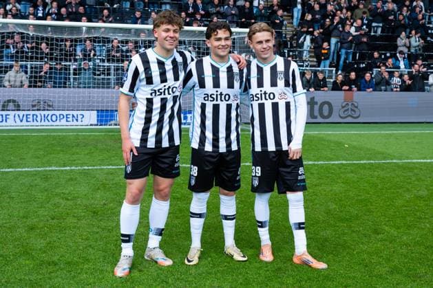 ALMELO , 17 05-2026 , Stadium Asito , season 2025 2026 , Dutch Eredivisie football , match between Heracles Almelo and FC Groningen , picture shows Heracles Almelo player Tarik Hamamioglu Heracles Almelo player Jeppe Wijnreder Heracles Almelo player Sil Blokhuis Heracles - Groningen  x203761070x Copyright: