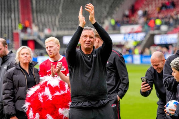 2026-05-17 AZ Alkmaar v NAC Breda - Dutch Eredivisie ALKMAAR, NETHERLANDS - MAY 17: Head Coach Leeroy Echteld of AZ Alkmaar during the Dutch Eredivisie match between AZ Alkmaar and NAC Breda at AFAS Stadion on May 17, 2026 in Alkmaar, Netherlands. Alkmaar AFAS Stadion Netherlands Content not available for redistribution in The Netherlands directly or indirectly through any third parties. Copyright: xEdxvanxdexPolx