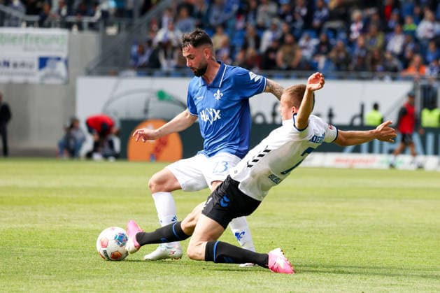2026 05 17 xjfx 2 Bundesliga SV Darmstadt 98 SC Paderborn v l , Marco Richter SV Darmstadt 98 , Filip Bilbija SC Paderborn , zweikampf, action, aktion, battles for the Ball DFL DFB REGULATIONS PROHIBIT ANY USE OF PHOTOGRAPHS as IMAGE SEQUENCES and or QUASI VIDEO Copyright: JoaquimxFerreira