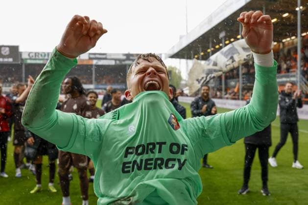 VOLENDAM , 17-05-2026 , Kras Stadium , season 2025 2026 , Dutch Eredivisie football , match between FC Volendam and Telstar , picture shows Telstar goalkeeper Ronald Koeman jr. Volendam - Telstar  x203761165x Copyright: