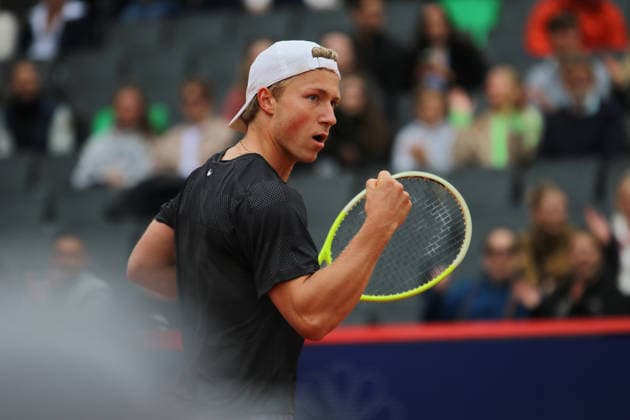 Bitpanda Hamburg Open, ATP 500, 2nd round of qualifying DTB pro Max Schoenhaus clenches his fist after winning a rally