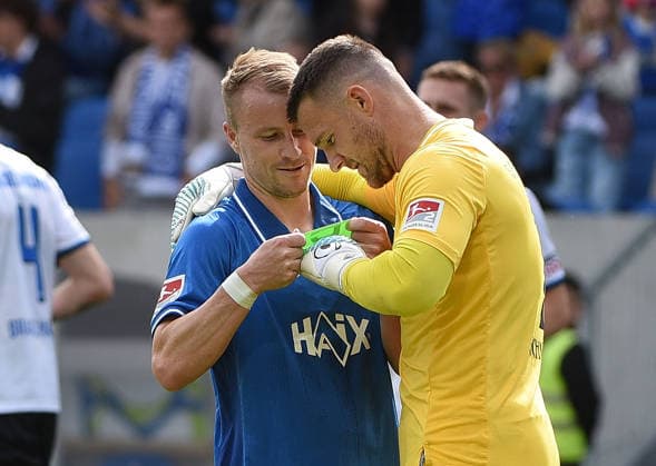 17 05 2026, xhbx, Soccer 2 Bundesliga, SV Darmstadt 98 SC Paderborn 07 v l Fabian Holland SV Darmstadt 98 hands over captains armband to Marcel Schuhen SV Darmstadt 98 DFL DFB REGULATIONS PROHIBIT ANY USE OF PHOTOGRAPHS as IMAGE SEQUENCES and or QUASI VIDEO Darmstadt