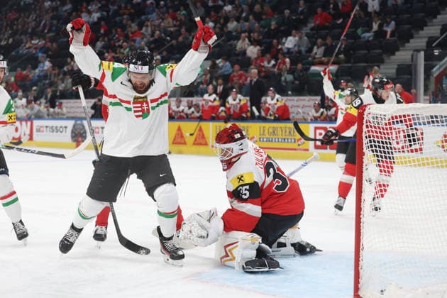 17 05 2026 Swiss Life Arena Zuerich , SWITZERLAND, Men IIHF World Championship Zurich 2026 Group A Austria Hungary Istvan Terbocs left, HUN celebrates after scoring to 1 1 right goalkeeper Atte Tolvanen AUT
