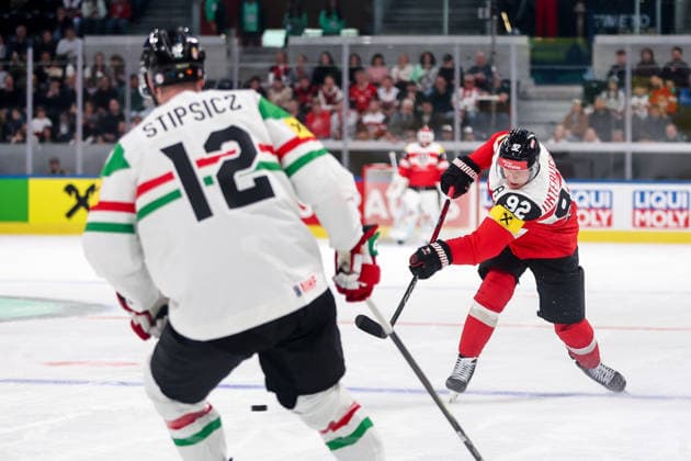 Ice hockey, Eishockey - IIHF WC 2026 ZURICH,SWITZERLAND,17.MAY.26 - ICE HOCKEY - IIHF Ice Hockey World Championship, WM, Weltmeisterschaft 2026, group stage, Austria vs Hungary. Image shows Clemens Unterweger (AUT).  GEPAxpictures xMaticxKlansek
