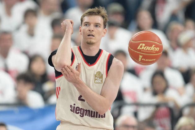 Basketball, easy Credit BBL, 20260517, FC Bayern Munich Vet Concept Gladiators Trier In the picture Justus HOLLATZ Bayern, 21 Munich SAP Garden Bayern Germany Copyright: Passion2Press.dex xMarkusxFischex