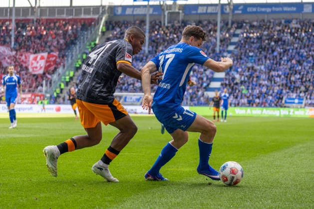 Germany 2 Bundesliga, Matchday 34, Season 2025 2026, 1 FC Magdeburg vs 1 FC Kaiserslautern Avnet Arena Magdeburg Nollenberger Alexander 1 FC Magdeburg, 17 in duel against Schramm David 1 FC Kaiserslautern, 41 Copyright: xMichellexLukax