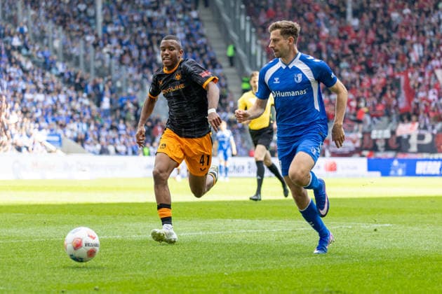 Germany 2 Bundesliga, Matchday 34, Season 2025 2026, 1 FC Magdeburg vs 1 FC Kaiserslautern Avnet Arena Magdeburg Nollenberger Alexander 1 FC Magdeburg, 17 in duel against Schramm David 1 FC Kaiserslautern, 41 Copyright: xMichellexLukax
