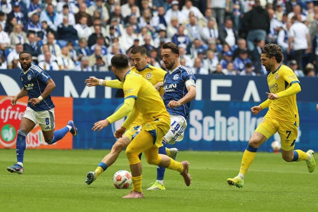 Kenan Karaman FC Schalke 04 at the match of the 2 Bundesliga season 2025 26 FC Schalke 04 Eintracht Braunschweig Copyright Thomas Pakusch Copyright: Thomas Pakusch