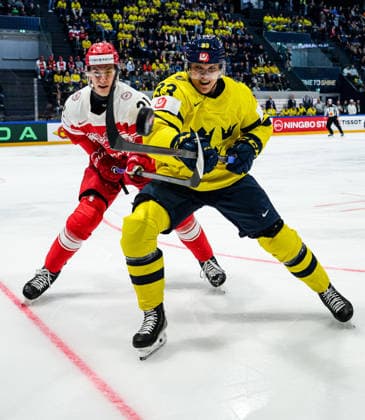 260517 Kasper Larsen of Denmark and Jakob Silfverberg of Sweden during the 2026 IIHF Ice Hockey World Championship match between Denmark and Sweden on May 17, 2026 in Fribourg Photo Jesper Zerman BILDBYRAN kod JZ JZ0716 ishockey ice hockey ishockey vm 2026 vm 2026 iihf world championship danmark denmark sverige sweden bbeng  Copyright: JESPERxZERMAN BB260517JZ050