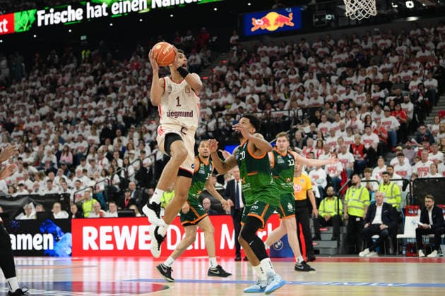 Basketball, easy Credit BBL, 20260517, FC Bayern Munich Vet Concept Gladiators Trier In the picture from l Oscar DA SILVA Bayern, 1 , Urald KING Trier, 20 Munich SAP Garden Bayern Germany Copyright: Passion2Press.dex xMarkusxFischex