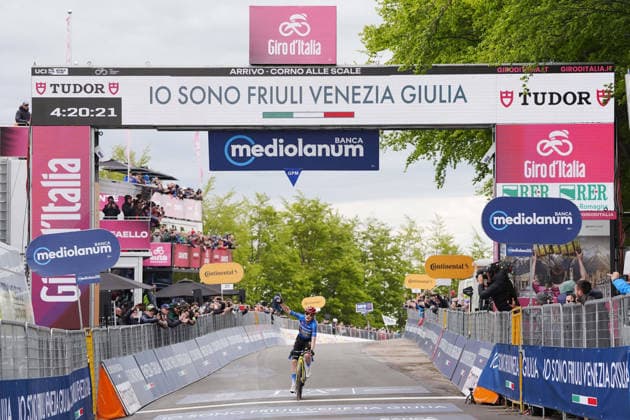 Denmark™s Jonas Vingegaard Hansen of Team Visma Lease A Bike Winner of stage during Stage 9 of the Giro d™Italia, from Cervia to Corno alle Scale, Italy, Sunday, May 17, 2026.  Copyright: xMassimoxPaolone LaPressex