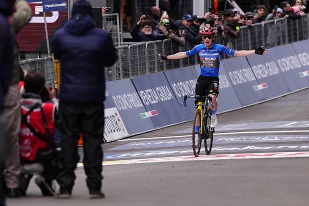 Denmark™s Jonas Vingegaard Hansen of Team Visma Lease A Bike Winner of stage during Stage 9 of the Giro d™Italia, from Cervia to Corno alle Scale, Italy, Sunday, May 17, 2026.  Copyright: xFabioxFerrari LaPressex