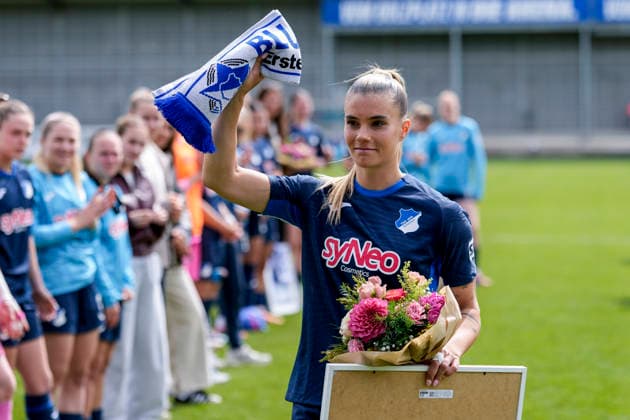 Selina Cerci TSG, 29 , single picture, single photo, action, action, player, player of TSG 1899 Hoffenheim, at her farewell, farewell from the club, action, action, 17 05 2026, Sinsheim Hoffenheim Germany , Football, Google Pixel Women Bundesliga, TSG 1899 Hoffenheim RB Leipzig, DFB DFL REGULATIONS PROHIBIT ANY USE OF PHOTOGRAPHS AS IMAGE SEQUENCES AND OR QUASI VIDEO xozx