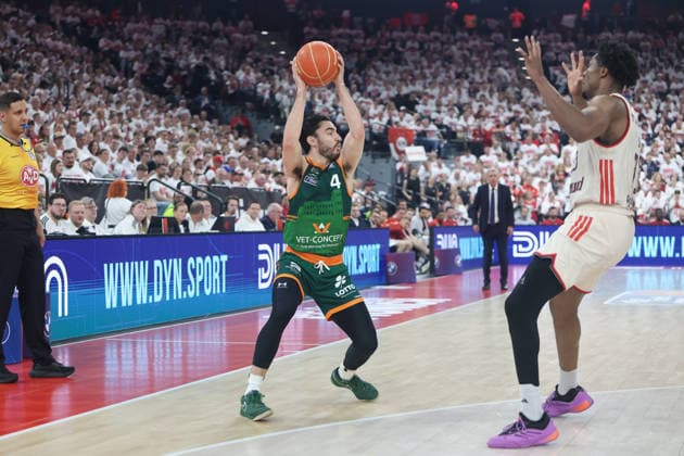 Clay Guillozet Vet Concept Gladiators Trier, 04 kkit David McCormack FC Bayern Basketball, 33 , GER, FC Bayern Basketball vs Vet Concept Gladiators Trier, Basketball, easycredit Basketball Bundesliga, Playoffs, Quarterfinals Season 2025 2026, 17 05 2026, GER, FC Bayern Basketball vs Vet Concept Gladiators Trier, Basketball, easycredit Basketball Bundesliga, Playoffs, Quarterfinals Season 2025 2026, 17 05 2026 Muenchen Copyright: xEibner-Pressefoto JennixMaulx EP_JML