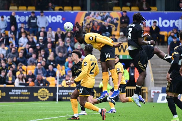 Wolverhampton Wanderers v Fulham, Premier League Wolverhampton Wanderers forward Tolu Arokodare (14) try to head the ball at goal during the Premier League match between Wolverhampton Wanderers and Fulham at Molineux, Wolverhampton, UK on 17 May 2026. Wolverhampton Molineux West Midlands UK Editorial use only DataCo restrictions apply See www.football-dataco.com , Copyright: xDennisxGoodwinx PSI-24264-0066