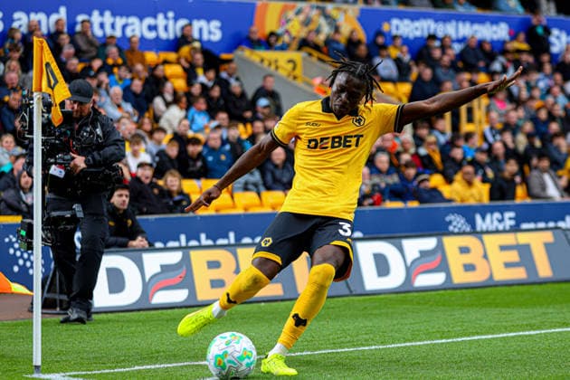 WOLVERHAMPTON, ENGLAND - May 17: Mateus Mane of Wolves takes a corner during the Premier League football match between Wolverhampton Wanderers and Fulham at Molineux stadium, May 17 in Wolverhampton, England Copyright: xNataliexMincher SPPx Sportspressphoto_SPR148763