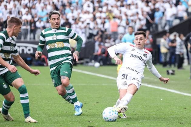 Santos and Coritiba in the Brazilian Championship Santos supporters during the match against Coritiba for the 16th round of the Brazilian Championship, at Neo Quimica Arena, east zone of Sao Paulo, this Sunday, May 17, 2026. SAO PAULO SAO PAULO BRAZIL Copyright: xMarinaxUezimax