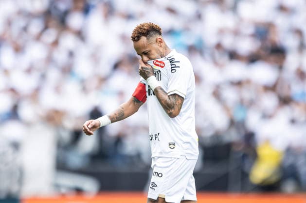 Brasileirao 2026: Santos vs. Coritiba SAO PAULO, BRAZIL - MAY 16: Neymar laments missed opportunity for Santos in the match between Santos and Coritiba, valid for the Sixteenth round of the Brasileirao 2026, this Sunday (17), at Neo Quimica Arena, SP, Brazil on May 17, 2026. Copyright: xJhonyxInacioxJhonyxInaciox