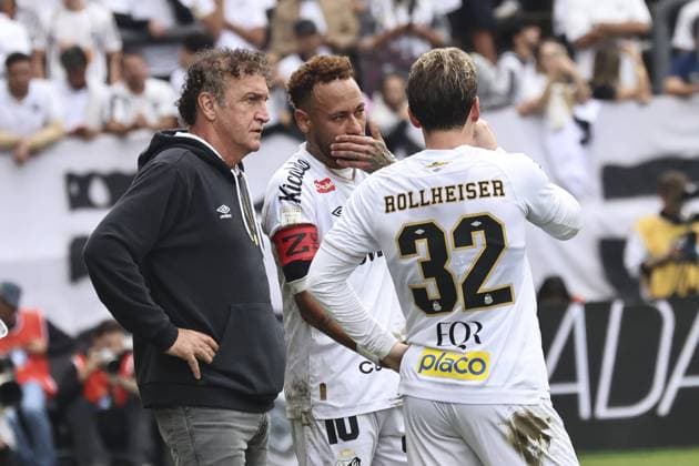 RECORD DATE NOT STATED match between Santos and Coritiba for the Brazilian championship Sao Paulo (SP), 05 17 2026 Santos Coritiba Brazilian Championship Coach Cuca and Neymar in a match between Santos against Coritiba, valid for the 16th round of the Brazilian Championship, at Neo Quimica Arena, this Sunday (17).(Foto: Leco Viana Thenews2 imago images) SPO  Copyright: xLecoxVianax