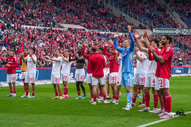 Germany Soccer 2 Bundesliga, Season 2025 26, Matchday 34, Hannover 96 vs 1 FC Nürnberg, 17 05 2026, Heinz von Heiden Arena Hannover, Lower Saxony Team 1 FC Nürnberg cheers with their own away fans Copyright: xLeonxFrickx