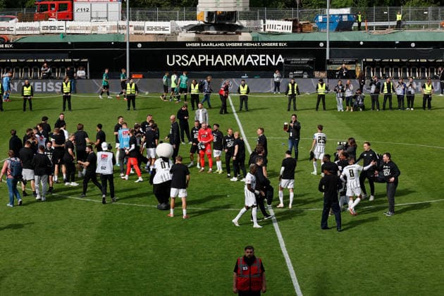 17 05 2026, xjrdrx, Fußball 2 Bundesliga, SV Elversberg Preußen Münster v l Jubel, Freude über den Aufstieg in die 1 Bundesliga DFL DFB REGULATIONS PROHIBIT ANY USE OF PHOTOGRAPHS as IMAGE SEQUENCES and or QUASI VIDEO Elversberg
