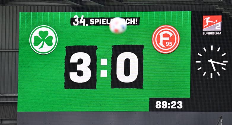17 05 2026 Soccer Season 2025 2026 2 Soccer Bundesliga 34 Matchday SpVgg Greuther Fürth Kleeblatt Fortuna Düsseldorf Sportfoto Zink xwoxzix DFL regulations prohibit any use of photographs as image sequences and or quasi video only for editorial use Final result on scoreboard