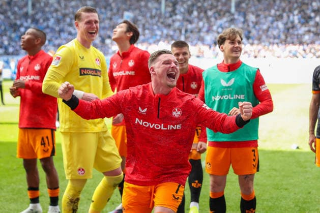 17 05 2026, xgox, Fußball 2 Bundesliga 1 FC Magdeburg 1 FC Kaiserslautern emspor, v l Marlon Ritter Kaiserslautern, 7 Jubel über den Sieg, Jubel nach Spielende DFL DFB REGULATIONS PROHIBIT ANY USE OF PHOTOGRAPHS as IMAGE SEQUENCES and or QUASI VIDEO Magdeburg