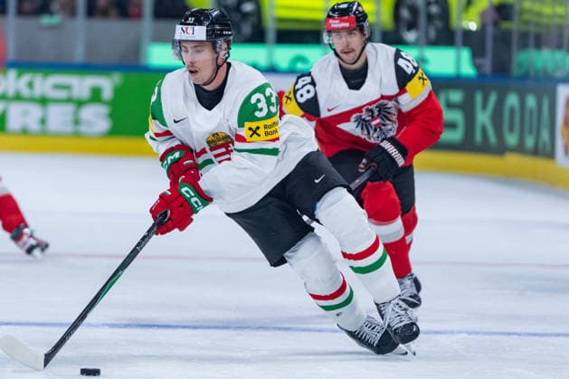 ZURICH, SWITZERLAND - MAY 17: Milan Horvath (Hungary, 33) during build-up play during the Preliminary Round - Group A Match 13 between Austria and Hungary at the IIHF Ice hockey, Eishockey World Championship, WM, Weltmeisterschaft 2026, Swiss Life Arena on May 17, 2026 in Zurich, Switzerland. Zurich Switzerland Copyright: xTimoxSteinx