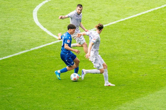 17 05 2026, xdaymx, Soccer 2 Bundesliga, Karlsruher SC VfL Bochum, Louey Ben Farhat Karlsruher SC with a dribble in the opponents penalty area DFL DFB REGULATIONS PROHIBIT ANY USE OF PHOTOGRAPHS as IMAGE SEQUENCES and or QUASI VIDEO Karlsruhe