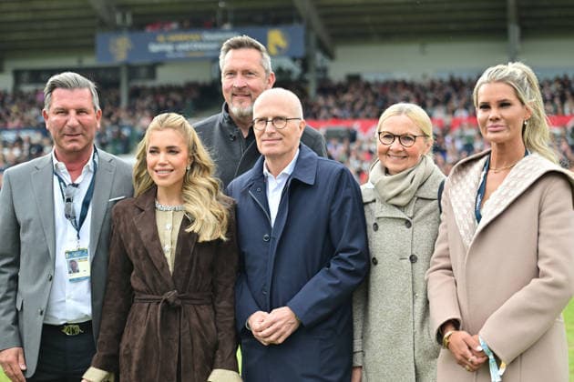 Sport Bilder des Tages GER; Al Shira aa Deutsches Spring- & Dressur Derby Hamburg, Al Shira aa 95. Deutsches Spring-Derby 17.05.2026, GER; Al Shira aa Deutsches Spring- & Dressur Derby Hamburg, PAl Shira aa 95. Deutsches Spring-Derby präsentiert von Melitta CSI4* - Al Shira aa Derby Tour - Finale im Bild Erster Buergermeister Dr. Peter Tschentscher mit Ehefrau und Sylvie Meis *** GER Al Shira aa German Jumping Dressage Derby Hamburg, Al Shira aa 95 German Jumping Derby 17 05 2026, GER Al Shira aa German Jumping Dressage Derby Hamburg, PAl Shira aa 95 German Jumping Derby presented by Melitta CSI4 Al Shira aa Derby Tour Final pictured First Mayor Dr. Peter Tschentscher with wife and Sylvie Meis nordphotoxGmbH xWitke nph00002