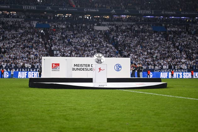 17 05 2026, Football, 2 Bundesliga, Season 2025 2026, 34 Matchday, FC Schalke 04 Eintracht Braunschweig, Championship celebration FC Schalke 04 2 Bundesliga, xRHR FOTO YYx Copyright: KROEGER RHR-FOTOx RHR-FOTO YY