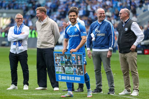 17 05 2026, xgox, football 2 Bundesliga 1 FC Magdeburg 1 FC Kaiserslautern emspor, v l Herbert Bockhorn Magdeburg, 7 , leaves the club, farewell, farewell DFL DFB REGULATIONS PROHIBIT ANY USE OF PHOTOGRAPHS as IMAGE SEQUENCES and or QUASI VIDEO Magdeburg
