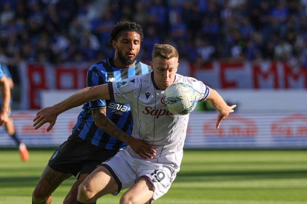 Bologna s Lewis Ferguson and Atalanta s Ederson Dos Santos during the Serie A soccer match between Atalanta and Bologna at the New Balance Arena Stadium in Bergamo Italy - Sunday, 17 may 2026. - Soccer .  Copyright: xAlbertoxMariani LaPressex