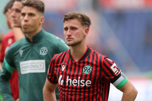17 05 2026, xtgx, Soccer 2 Bundesliga, Hannover 96 1 FC Nürnberg v l Enzo Leopold Hannover 96 Disappointed, sad, frustrated, helpless, DFL DFB REGULATIONS PROHIBIT ANY USE OF PHOTOGRAPHS as IMAGE SEQUENCES and or QUASI VIDEO Hannover