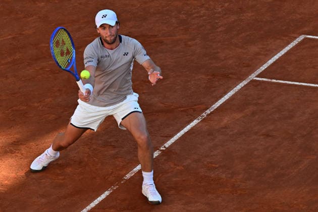 IPA84793654 - Casper Ruud NOR in action during men s singles match at the Internazionali BNL d Italia at Foro Italico in Rome. during the match of Italian Open Tennis, at the Foro Italico on May 17, 2026 in Rome, Italy. during Internazionali BNL d Italia, International Tennis match in Rome, Italy, May 17 2026  Copyright: xRobertoxRamaccia IPAxSportx xx 84793654