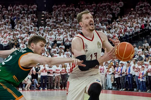 German Basketball Bundesliga BBL , FC Bayern Munich Basketball vs VET CONCEPT GLADIATORS Trier, Munich FC Bayern Basketball, Trier VET CONCEPT GLADIATORS, 2026 05 17 in Munich SAP Garden OBST Andreas FC Bayern Munich Basketball Shooting Guard SG Nr13 FCBB13 , LINSSEN Marten VET CONCEPT GLADIATORS TRIER Center C Nr12 TRI12 sportworld Munich SAP Garden Bayern Germany