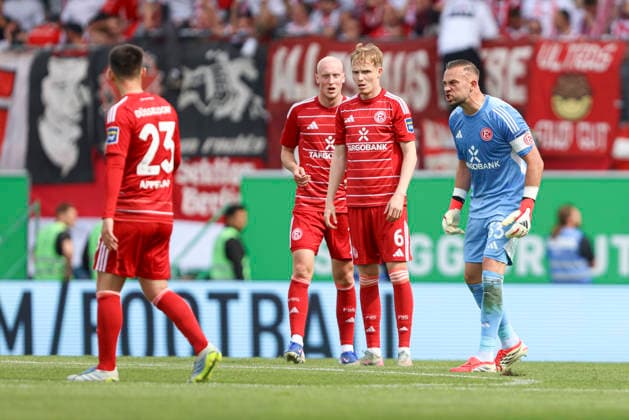 Goalkeeper Florian Kastenmeier Fortuna Düsseldorf gestures during the 2 Bundesliga match between SpVgg Greuther Fürth and Fortuna Düsseldorf at Sportpark Ronhof Thomas Sommer on May 17, 2026 in Fürth, Germany Photo by Oliver Kaelke DeFodi Images Goalkeeper Florian Kastenmeier Fortuna Düsseldorf gestures during the 2 Bundesliga match between SpVgg Greuther Fürth and Fortuna Düsseldorf at Sportpark Ronhof Thomas Sommer on May 17, 2026 in Fürth, Germany Photo by Oliver Kaelke DeFodi Images Photo by Oliver Kaelke DeFodi Images
