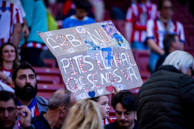 Atletico de Madrid vs Girona FC - LaLiga EA Sports - 17 05 2026 Fans of Antoine Griezmann of Atletico de Madrid during the LaLiga EA Sports match between Atletico de Madrid and Girona FC at Riyadh Air Metropolitano Stadium on May 17, 2026 in Madrid, Spain. Madrid Spain Copyright: xMarinaxFrutos PGSxPhotoxAgencyx