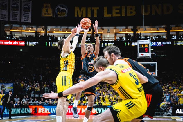 Basketball Berlin 17 05 2026 Season 2025 2026 EasyCredit BBL 1 Bundesliga Men, Men Playoffs Quarterfinals Game 1 Alba Berlin RASTA Vechta Alonzo Verge Vechta, No 11 Martin Hermannsson Alba Berlin, No 15