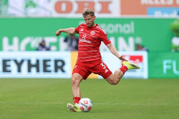 Christopher Lenz Fortuna Düsseldorf in action, on the ball, single action during the 2 Bundesliga match between SpVgg Greuther Fürth and Fortuna Düsseldorf, Sportpark Ronhof Thomas Sommer on 17 May 2026 in Fürth, Germany Photo by Oliver Kaelke DeFodi Images Christopher Lenz Fortuna Düsseldorf controls the ball during the 2 Bundesliga match between SpVgg Greuther Fürth and Fortuna Düsseldorf at Sportpark Ronhof Thomas Sommer on May 17, 2026 in Fürth, Germany Photo by Oliver Kaelke DeFodi Images Photo by Oliver Kaelke DeFodi Images